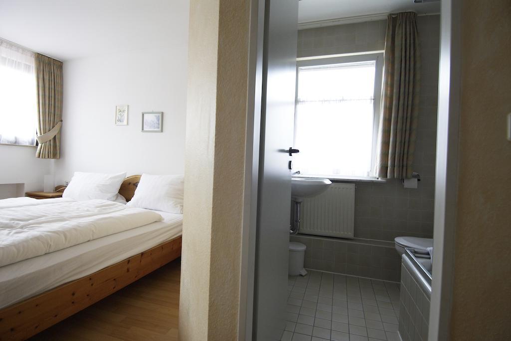 Hotel Regina Цирндорф Стая снимка